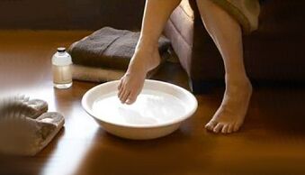 Traditional methods of treating fungus on toes